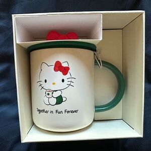 Hello Kitty x Starbucks Bow Topper Mug